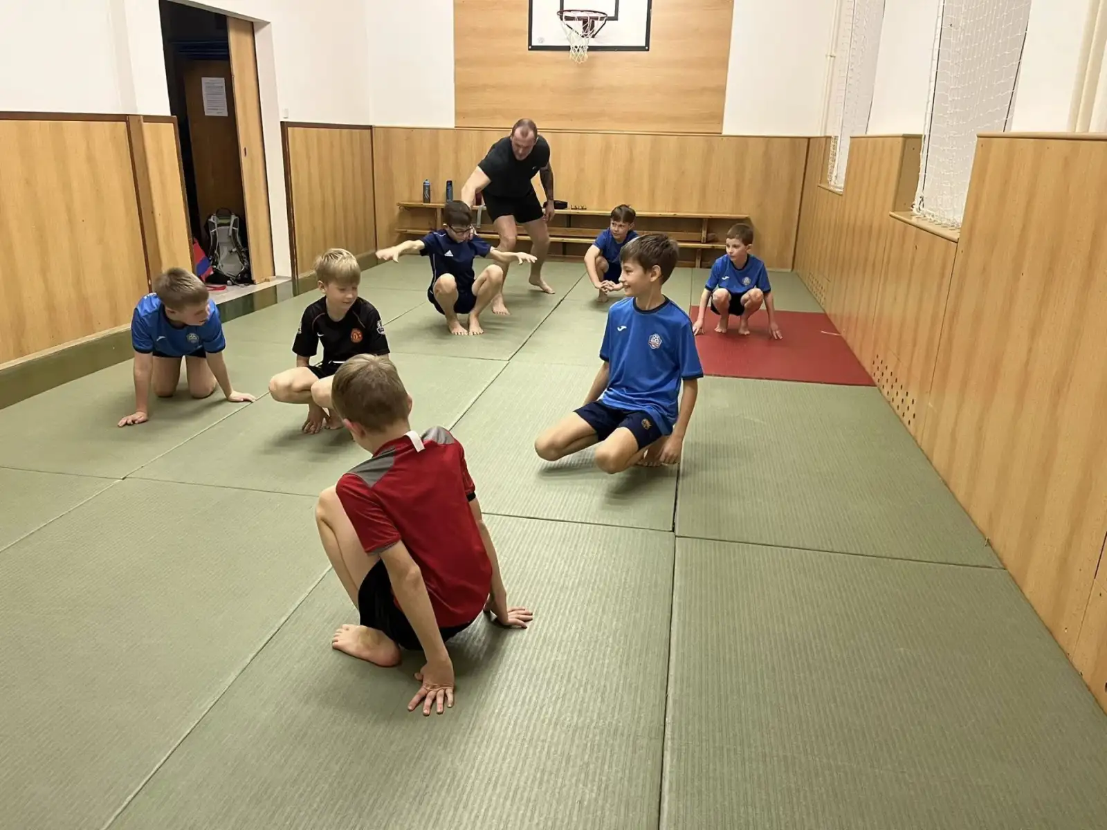 PRŮPRAVNÉ ÚPOLY a PÁDOVÁ TECHNIKA